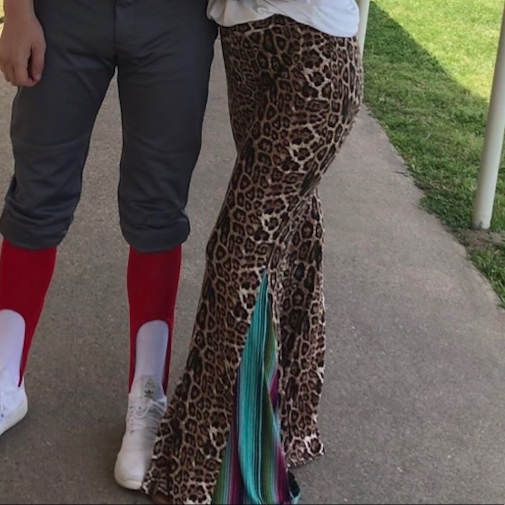 flare bellbottom stretchy pants. worn TWICE.